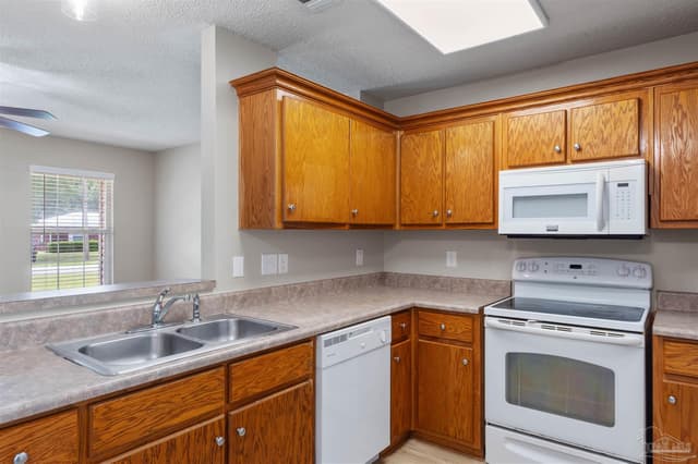 7224 Putter Lane, Milton FL 32570 photo 14