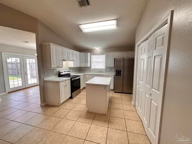 4110 Spinnaker Pl, Pensacola FL 32507 photo 3