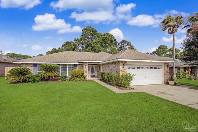 1347 Connemara Cir, Gulf Breeze FL 32563 exterior