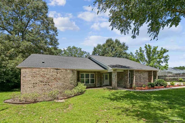 3049 Creekwood Dr, Cantonment FL 32533 photo 2