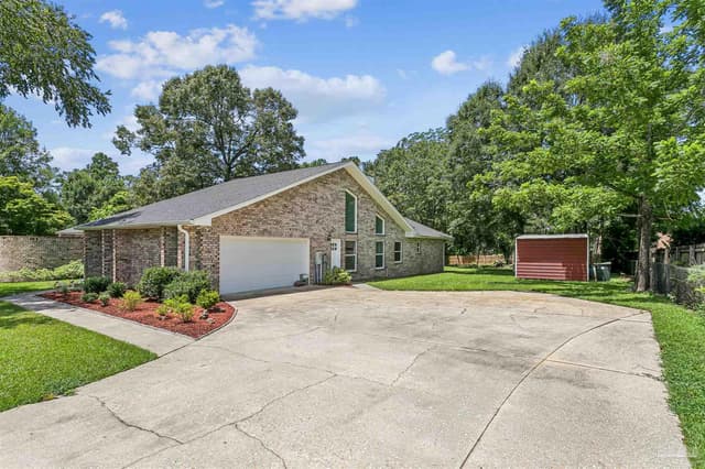 3049 Creekwood Dr, Cantonment FL 32533 photo 5