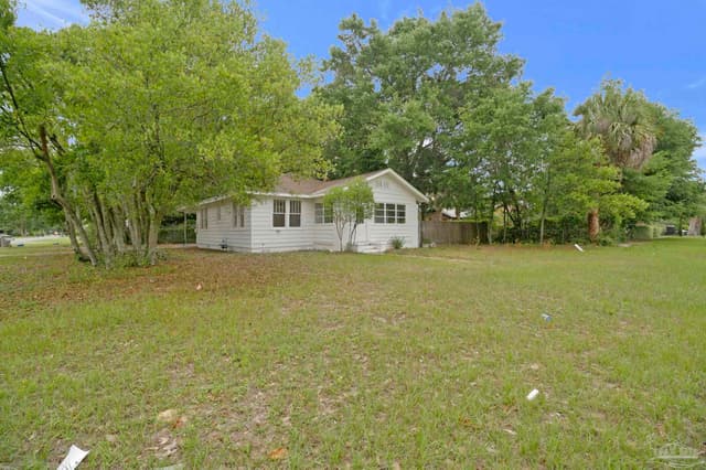 1322 Wisteria Ave property photo