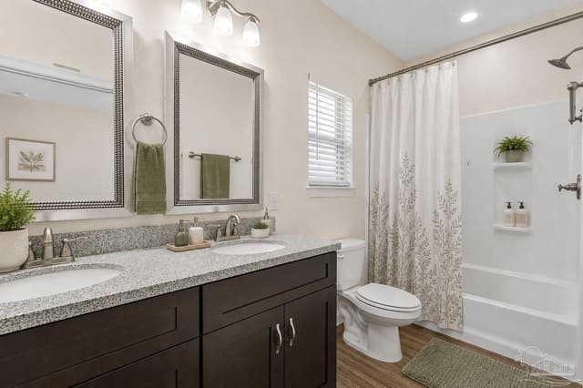 2010 W Gregory St, Pensacola FL 32502 photo 12