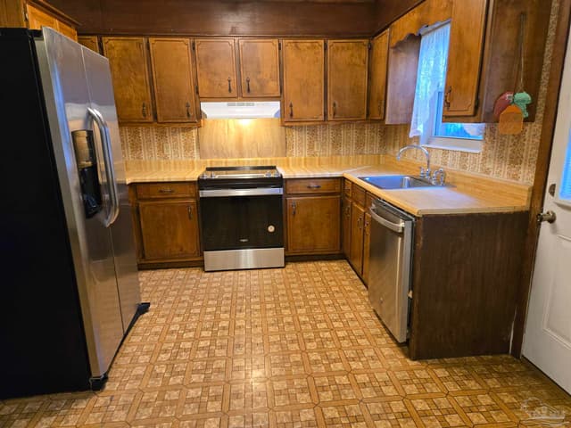 2513 Wyatt St, Pensacola FL 32514 photo 3