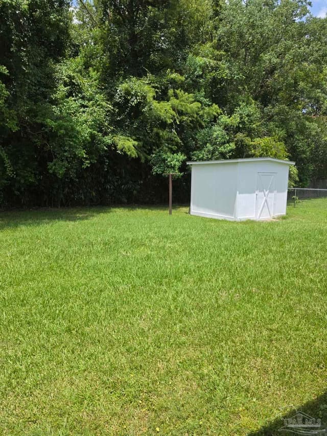 223 Mcrae St, Atmore AL 36502 photo 2