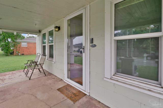 1806 Belmont St property photo