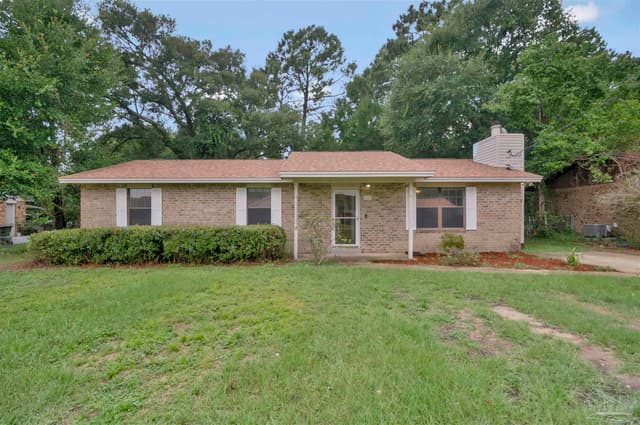 6119 Forest Pines Dr, Pensacola FL 32526 exterior