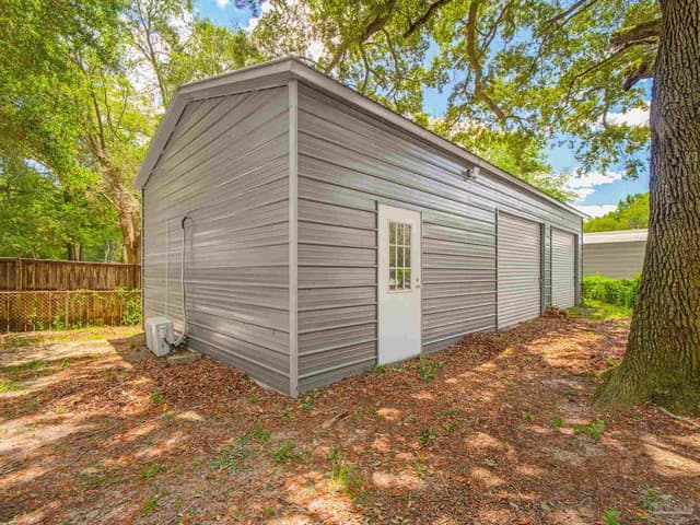 6605 Lee St property photo