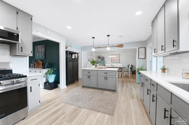 2379 Risen Dr, Pensacola FL 32533 photo 8