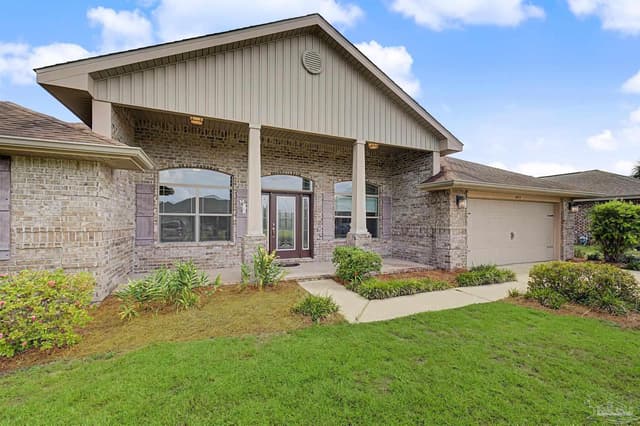 4833 Perspective Dr, Milton FL 32570 photo 2
