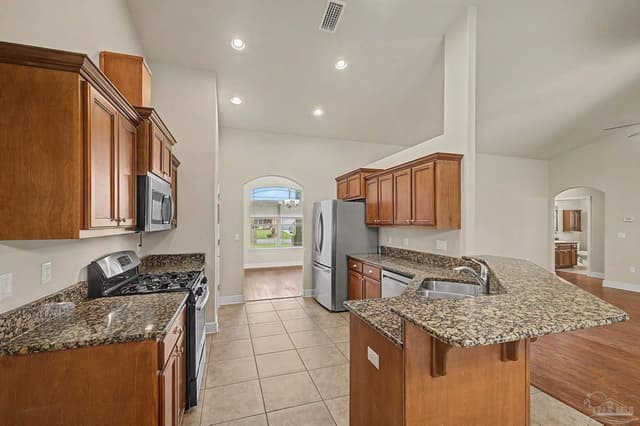 4833 Perspective Dr, Milton FL 32570 photo 8