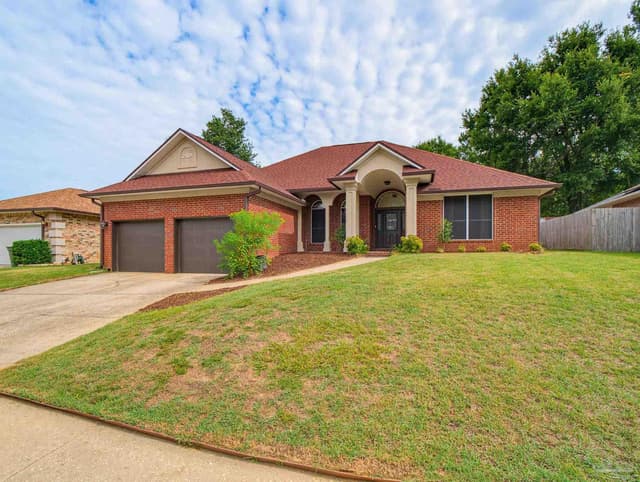 2101 Pin High Dr, Pensacola FL 32526 exterior