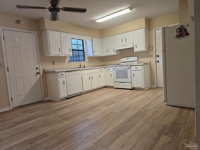 3005 Lenora Cir, Pensacola FL 32526 photo 7