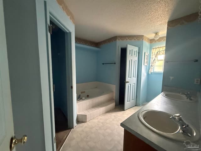 401 Thorn Ct, Pensacola FL 32526 photo 22
