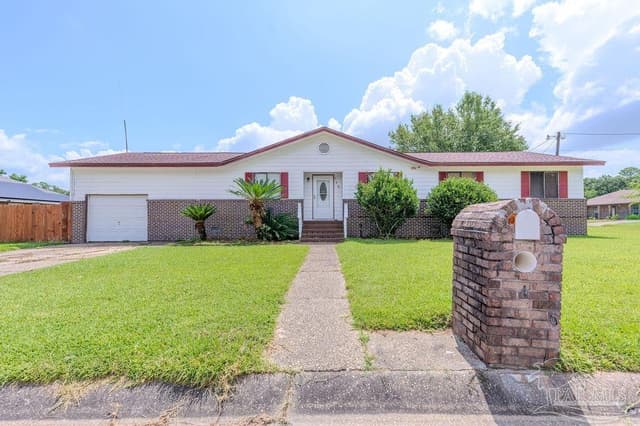 740 Maple Woods Cir, Pensacola FL 32534 exterior