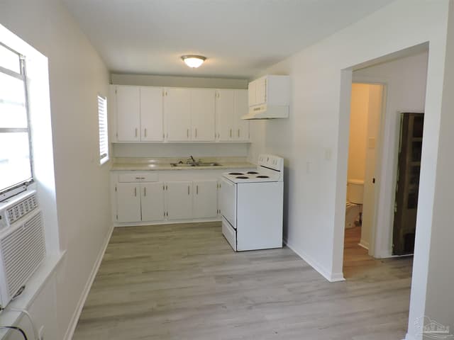 2203 Eliasberg Ave, Pensacola FL 32507 photo 6