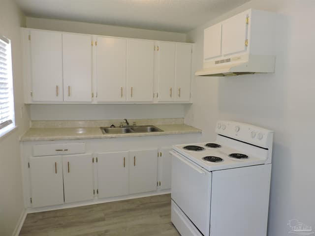 2203 Eliasberg Ave, Pensacola FL 32507 photo 7