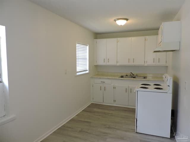 2203 Eliasberg Ave, Pensacola FL 32507 photo 5