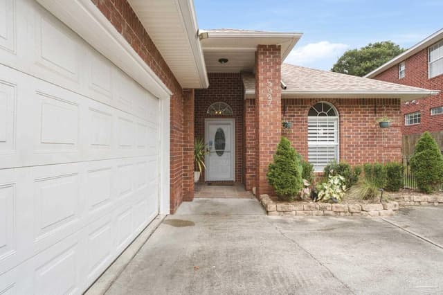 3027 Oak Pointe Dr property photo