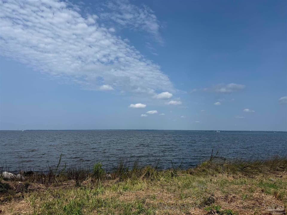 973 Dolphin Rd, Milton FL 32583 photo 1