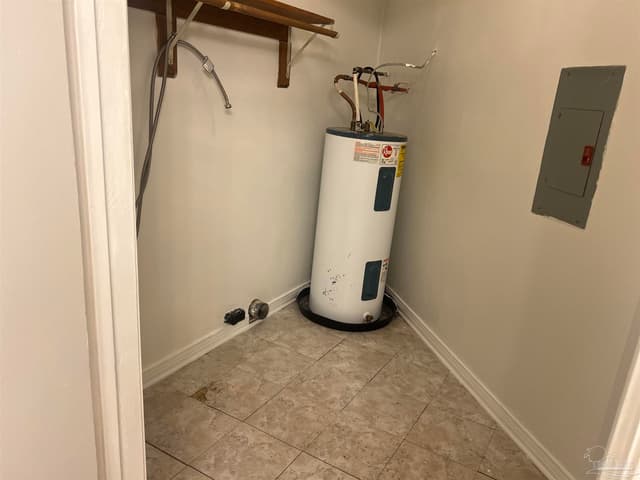 7225 W Fairfield Dr # 7, Pensacola FL 32506 photo 6