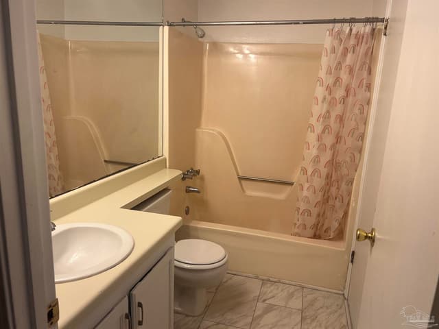 7225 Fairfield Dr # F 7 property photo