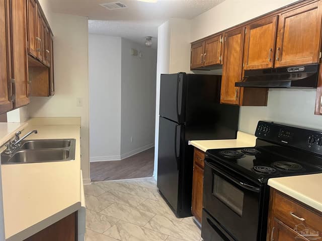 7225 W Fairfield Dr # 7, Pensacola FL 32506 photo 9