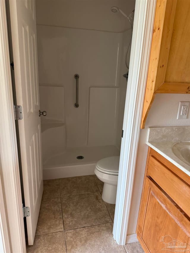 5221 Golson St, Milton FL 32570 photo 5