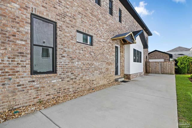 1431 Moreno St property photo