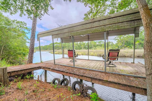 5652 Ruth Ct, Milton FL 32583 exterior