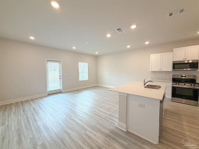 3997 Pendragon Cir, Milton FL 32583 photo 5