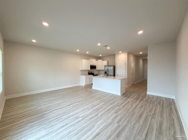 3997 Pendragon Cir, Milton FL 32583 photo 6