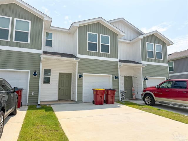 3997 Pendragon Cir property photo