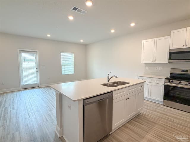 3997 Pendragon Cir property photo