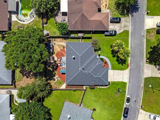 6716 Hallendale Dr property photo