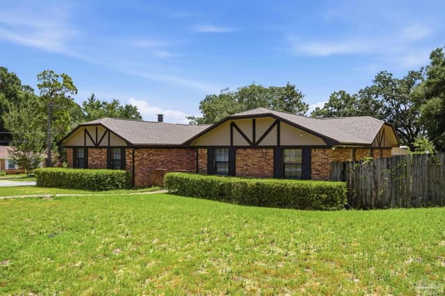 6230 Starhill Dr property photo