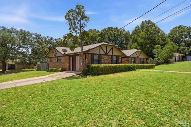6230 Starhill Dr property photo