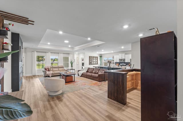 7780 Saddlebrook Ave property photo