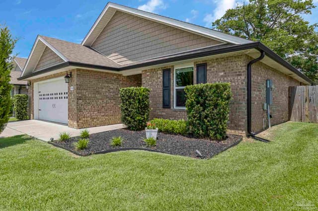 7494 Oak Lake Blvd, Pensacola FL 32526 exterior