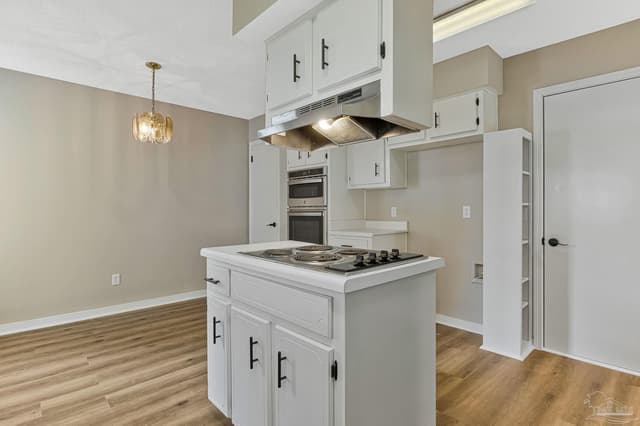 3511 Silvertree Ln property photo