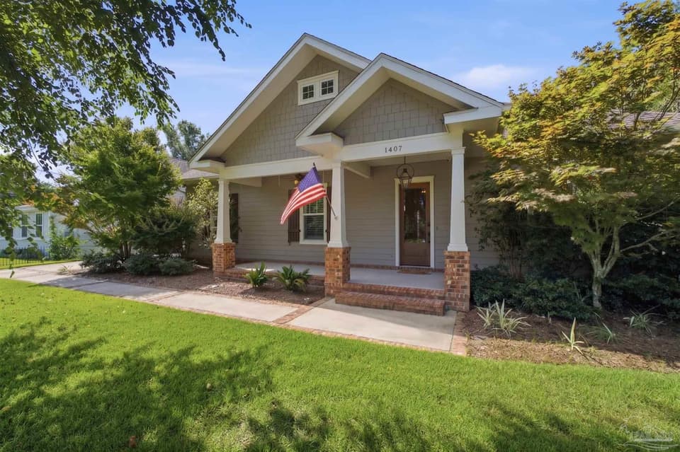 1407 E Hernandez St, Pensacola FL 32503 photo 1