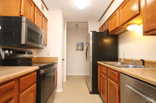2303 W Michigan Ave # F9, Pensacola FL 32526 photo 7