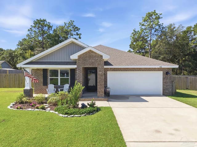 5126 Gaineswood Dr, Milton FL 32583 exterior
