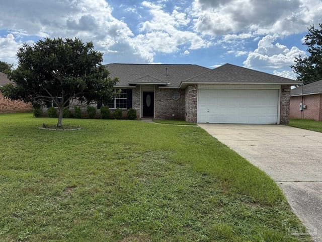 2111 Coral Creek Dr, Pensacola FL 32506 exterior