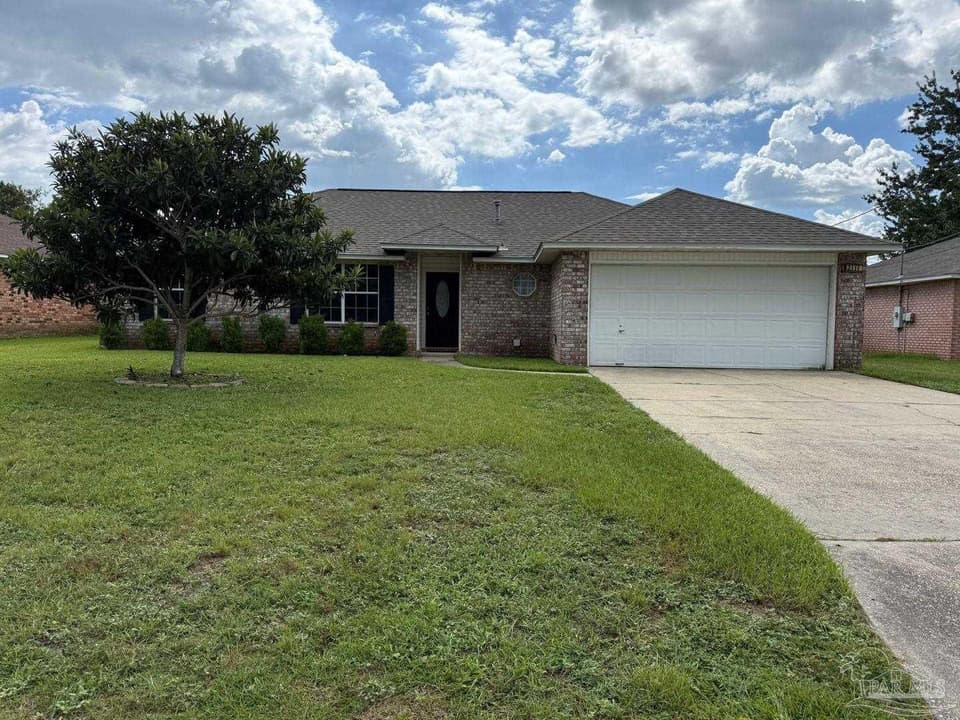 2111 Coral Creek Dr, Pensacola FL 32506 photo 1