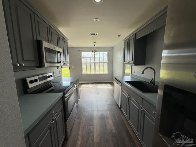 2111 Coral Creek Dr, Pensacola FL 32506 photo 9