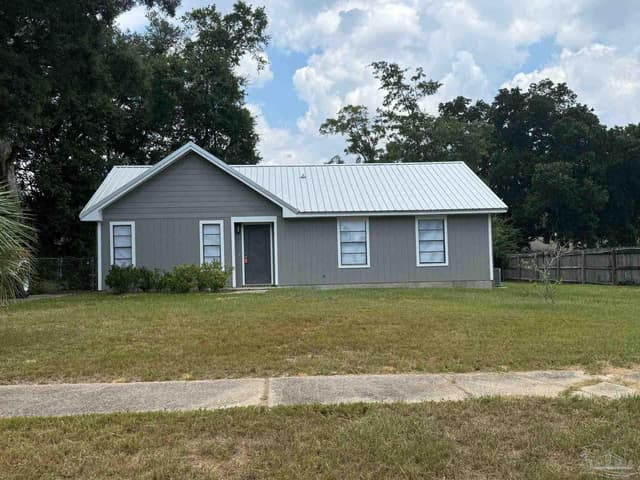 7823 Coronet Ln, Pensacola FL 32514 photo 3