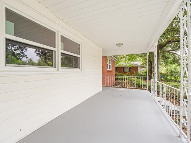 2014 University St property photo