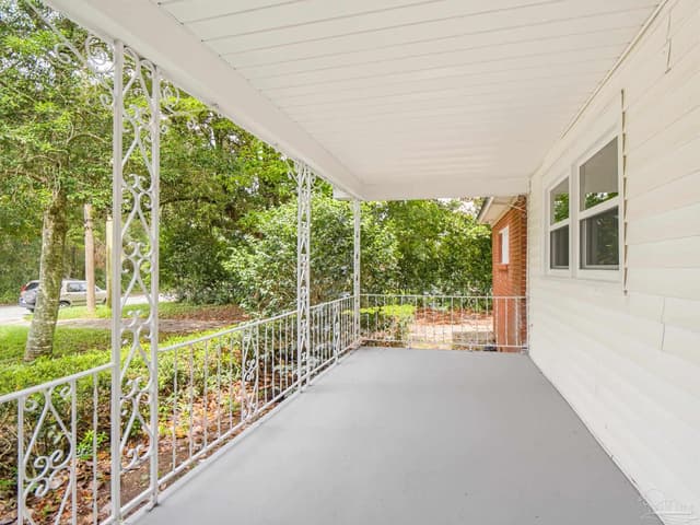 2014 University St property photo