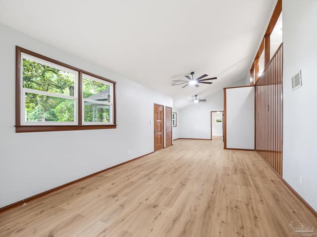 2014 University St, Pensacola FL 32504 photo 8